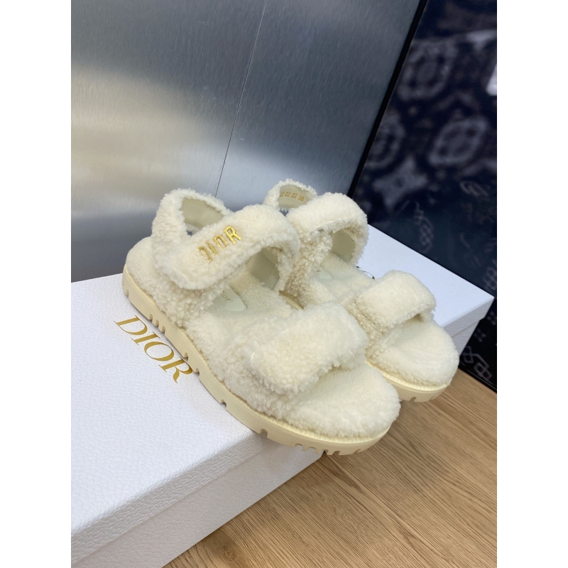 ch**an D*or sandals